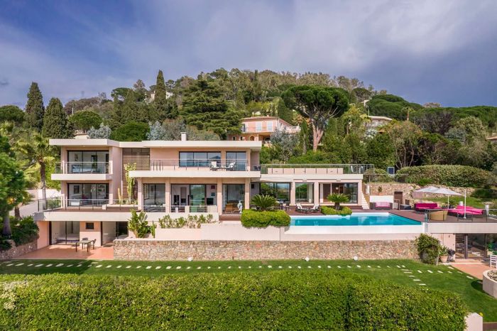 Villa Gardes villa photo.